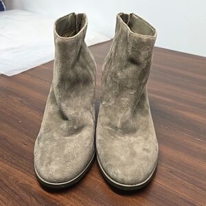 Splendid Size 9.5 Sage Green Suede Magnolia Heeled Ankle Boots